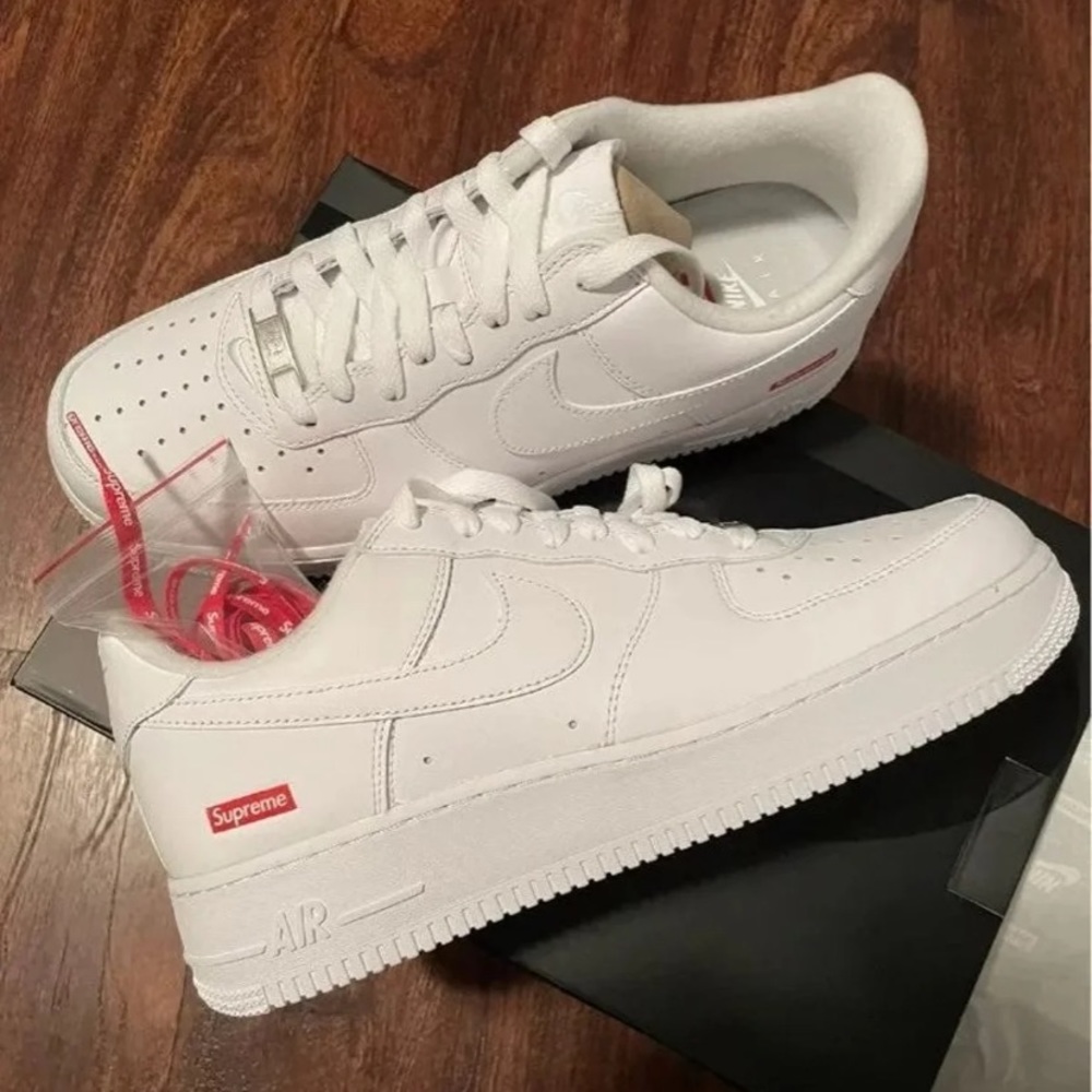 Supreme x Nike Air Force 1